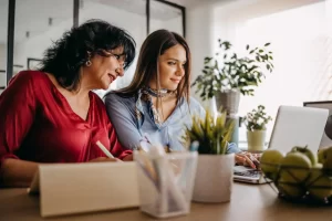 14 franquias baratas para empreender em família