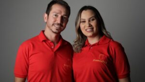 Casal fatura R$ 23 mil com publicidade em saquinhos