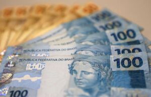 Franquias que faturam mais de R$ 100 mil por mês